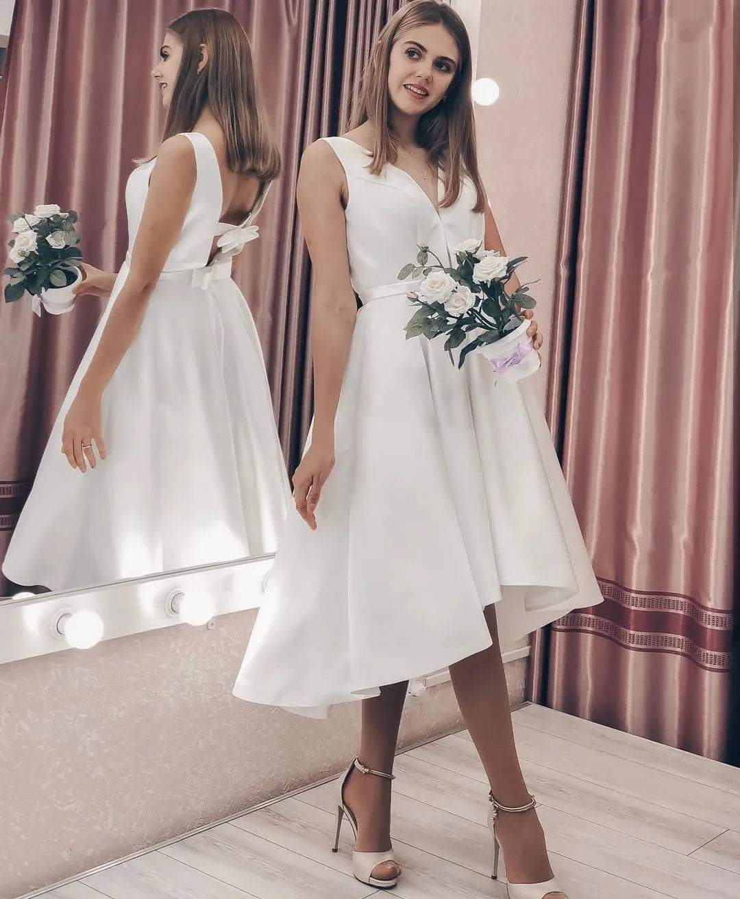 Short Wedding Dress Simple With Bow Back Elegant V-Neck Tank Sleeveless Bridal Gown Robe De Mariee Charming Beach Civil 24w