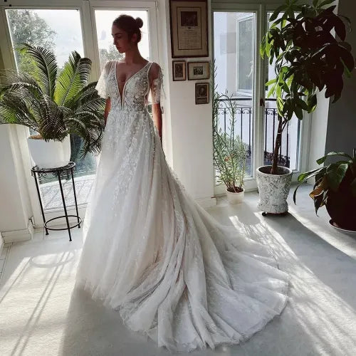 Floral Lace Princess Wedding Dresses Plunging V-Neck Short Sleeves Illusion A-Line Beach Bridal Gowns Plus Size Ivory