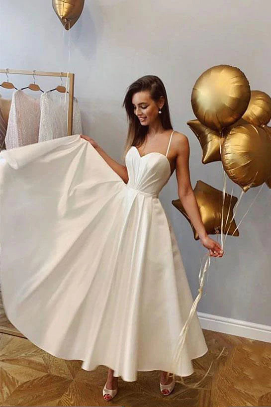 Vestidos de novia cortos sencillos con tirantes finos, vestidos de novia de satén con corte en A, escote con forma de corazón con cordones, vestidos de novia