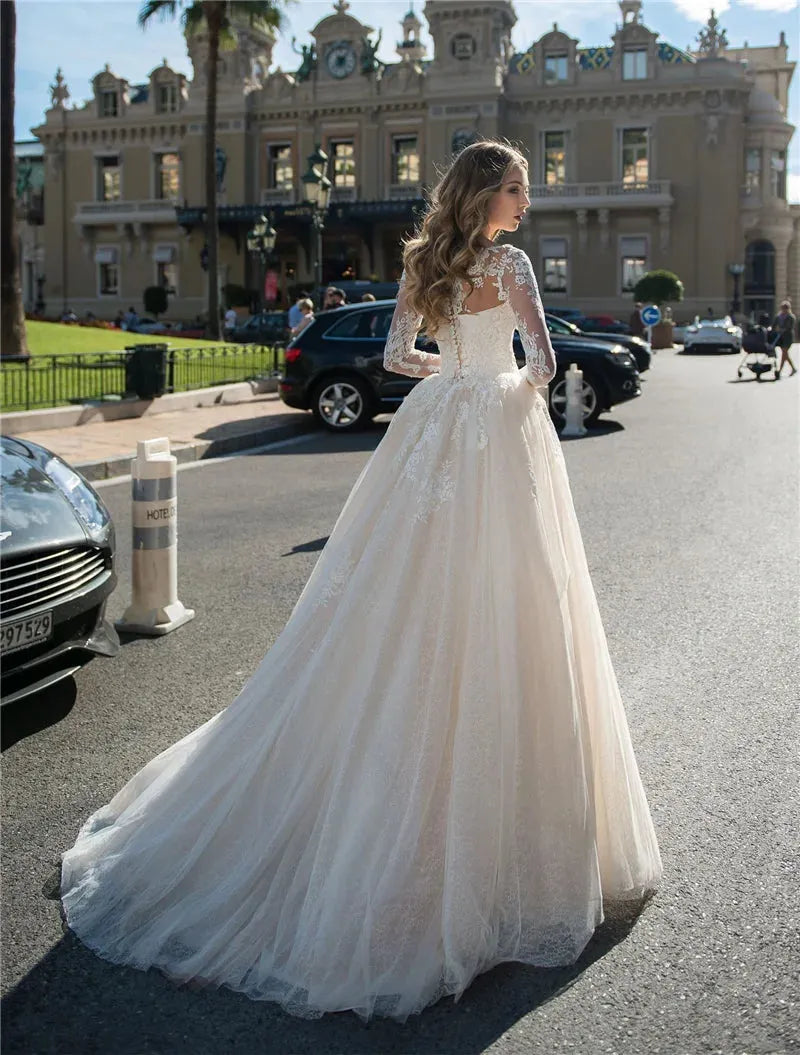 Scoop Lace Long Sleeves Wedding Dresses Bride Gowns Custom Made With Buttons Back Princess Women Fashion Wedding Wear Spring WHITE