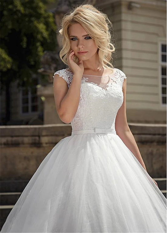 2021 Vintage Scoop Neck Tulle With Applique Lace Wedding Dresses With Waistband Sashes Wedding Gowns