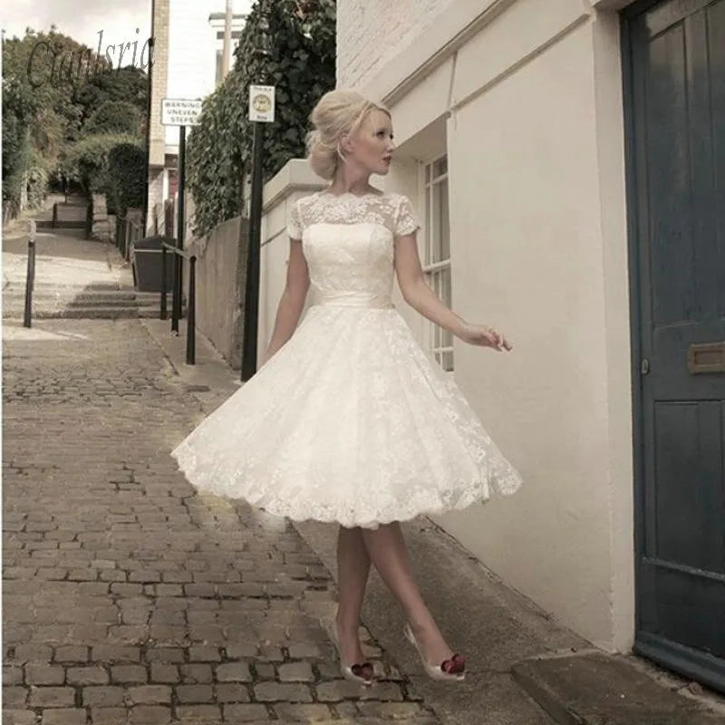 Short Lace Wedding Dress Tea-Length Short Sleeves Garden Wedding Bridal Gown V-Back Vestidos de Novia Custom Made