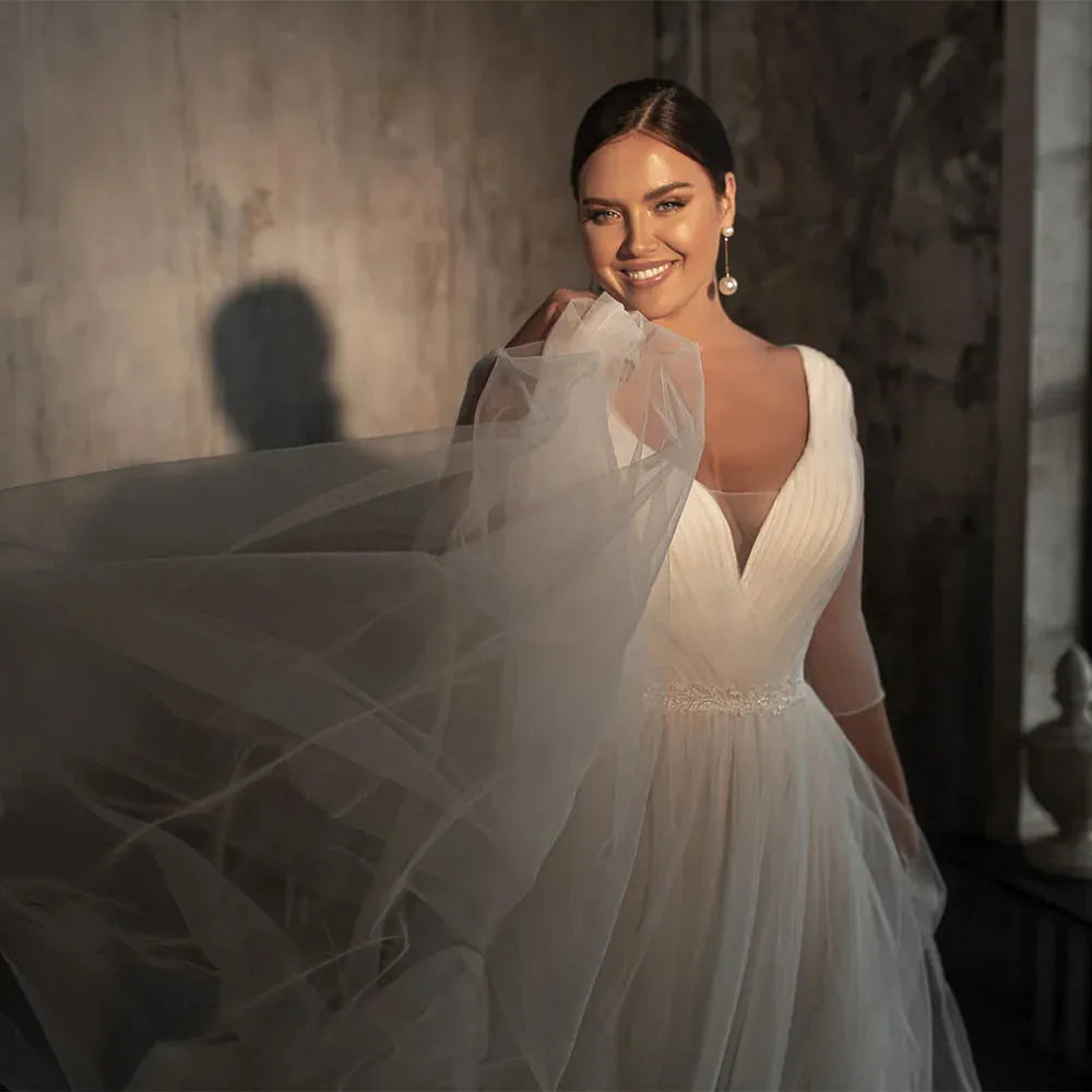 Elegant Simple Wedding Dresses Plus Size Women V Neck Long Sleeves Pleats Beach Bridal Gowns Appliqued Tulle Vestidos De Novia Plus Size