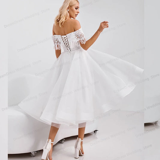 Pendek boho yang menawan dua keping gaun pengantin pengantin renda atas lengan pendek garis leher gaun pengantin untuk pengantin jubah de de