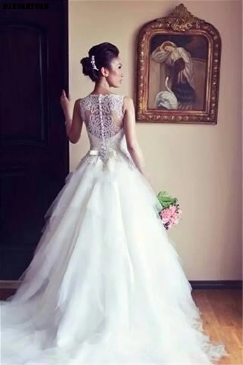 New Sleeveless A Line Tulle Wedding Dresses Embroidery Beaded Bridal Gowns with Buttons Back Custom Made Vestido De Noiva