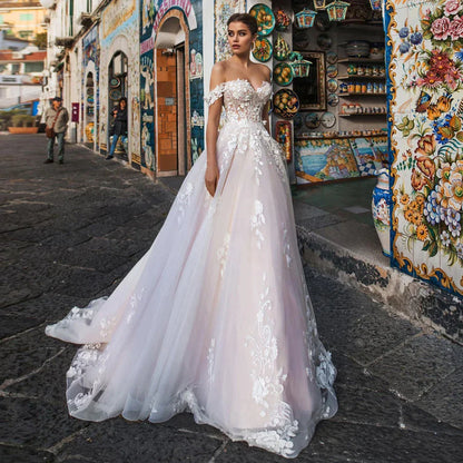 Gaun pengantin ilusi tulle dengan appliques renda seksi dari bahu a-line musim panas gaun vestido de noiva