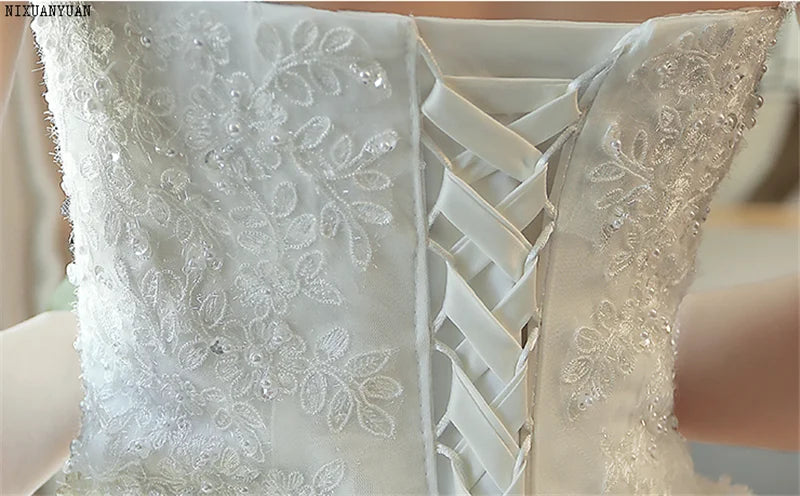 Applikes Perlen Vintage weiße Brautkleider Vestidos de noivas Plus Größe trägerloser Brautkugelkleider