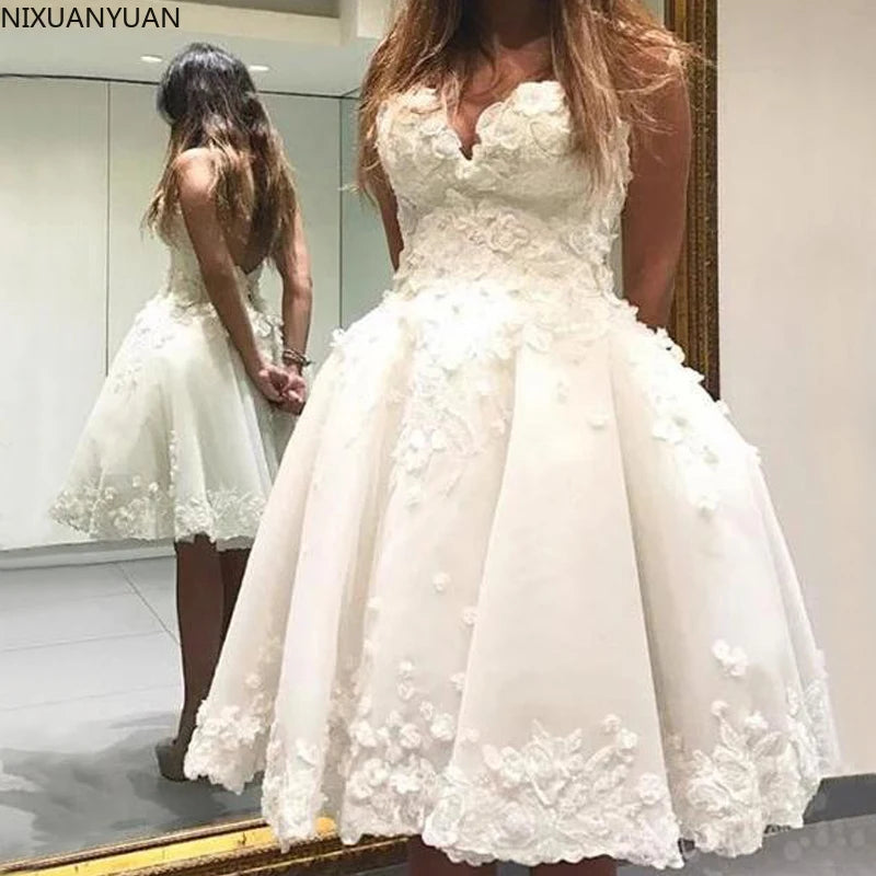 Einfache Hochzeitskleider für Frauen Kurzes Hochzeitskleid plus Größe Spitzen Applikationen Rückenless Vestidos de noiva