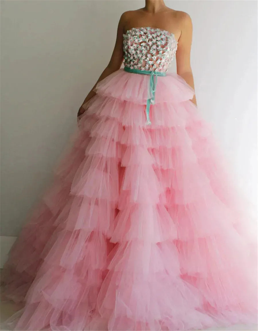 Strapless Tiered Ball Gown Soft Pink Tulle Wedding Dresses Cupcake Puffy Bridal Gowns With 3D Flowers Appliques Bridal Gowns Same as picture