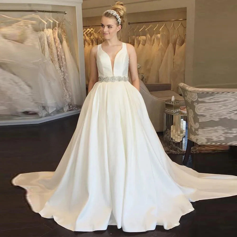 Sleeveless Satin Wedding Dresses Sexy V-neck Open Back Beading with Belt Bridal Gowns White ivory Ball Gown Wedding Gown Ivory 14W