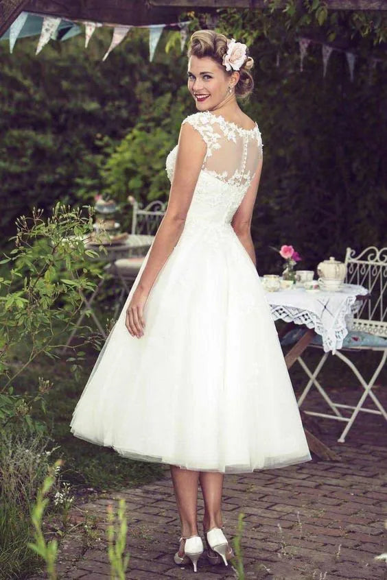 Vintage Lace Short Hochzeitskleid Tee-Länge reine Rückenschmelze plus Größe eleganter Garten Hochzeit Brautkleider