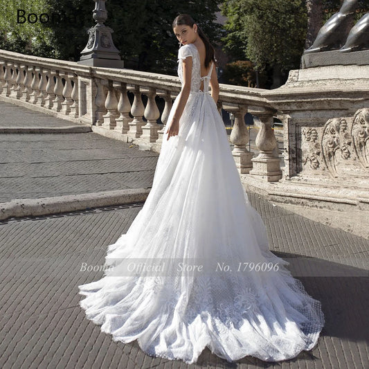 Lace Princess Brautkleider Deep V-Ausschnitt Mütze Lange Braut Kleider Rückenfreie Appliken A-Line Hochzeitskleider