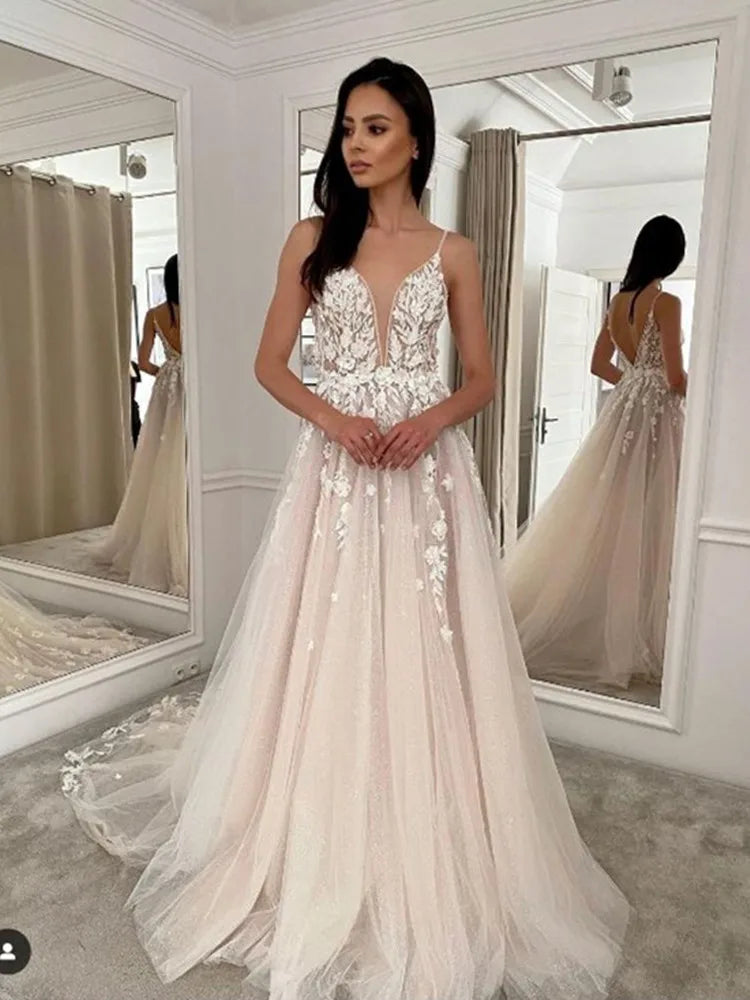 Robe de mariée de plage, bretelles Spaghetti, décolleté en V profond, avec des Appliques en dentelle, en Tulle scintillant, dos nu, magnifiques robes de mariée