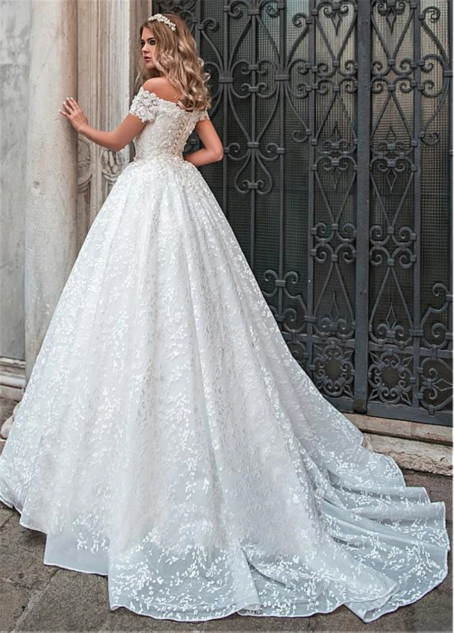 Fast Delivery Sweetheart Neckline Cap Sleeves Sweep Train A-line Lace Wedding Dress 2021 Bridal Gown With Belt