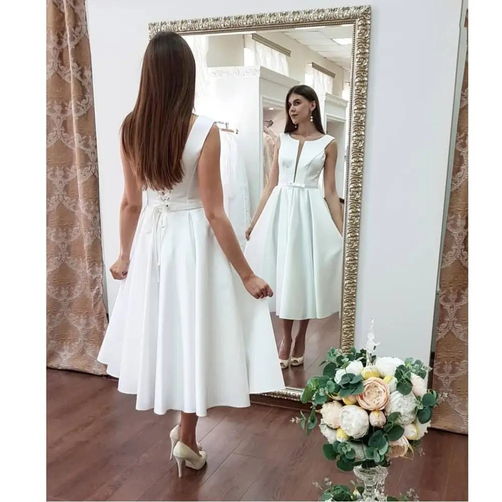 Gaun pengantin pendek satin tanpa lengan lengan panjang gaun pengantin charmin v-neck a-line custom custom dibuat renda elegan untuk
