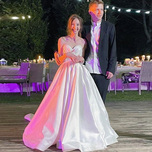 Playa sin mangas larga una línea vestidos de novia bohemios plisado cariño satén playa Mariage vestidos corpiño país Vestido Boda