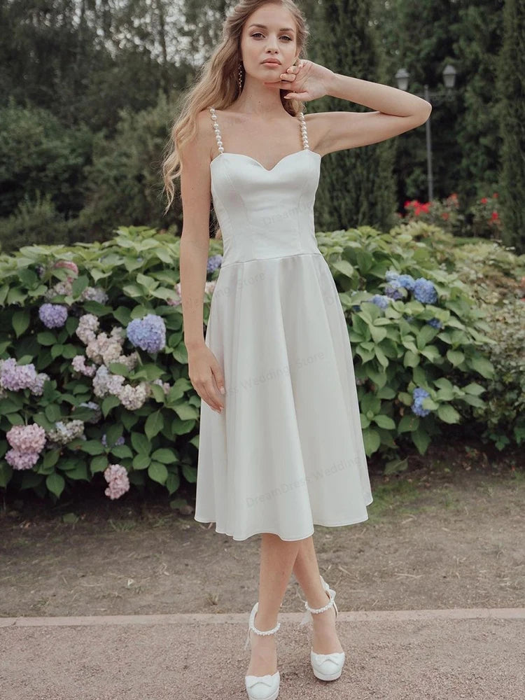 Kurzes Hochzeitskleid Schatz Weiß für Frauen Satin ärmellose Sommer Beach Mitte für Frauen Brautkleid Robe