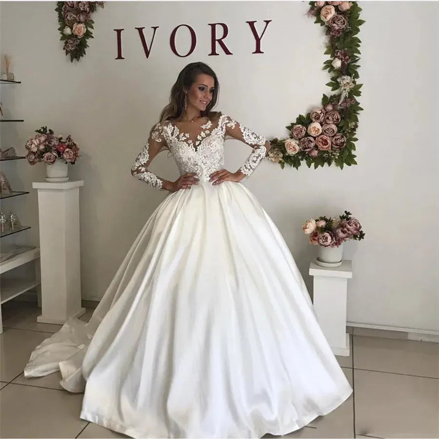Sheer Scoop Long Sleeves Ball Gown Wedding Dresses Custom Made Pleated Ruched Bridal Gowns Princess Robe De Mariee Customized Color