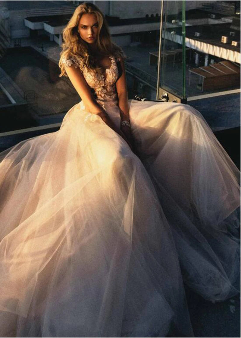 Strand Hochzeitskleid Spitzen Applikationen A-Line Boho Brautkleid Prinzessin Elfenbein Plus Größe Tüll Hochzeitskleider