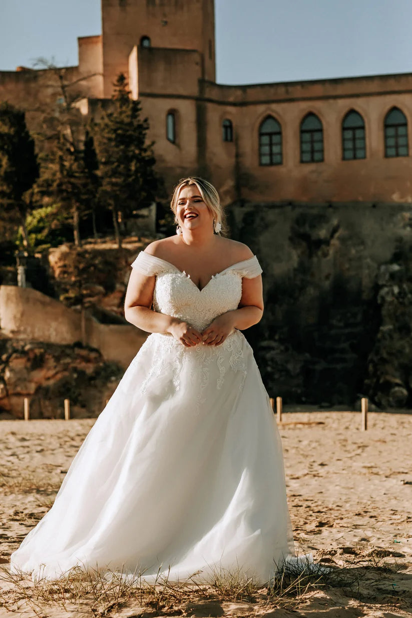 Pakaian perkahwinan pantai ditambah saiz dari bahu v-leher renda ke belakang gaun pengantin lace applique a-line vestidos de novia