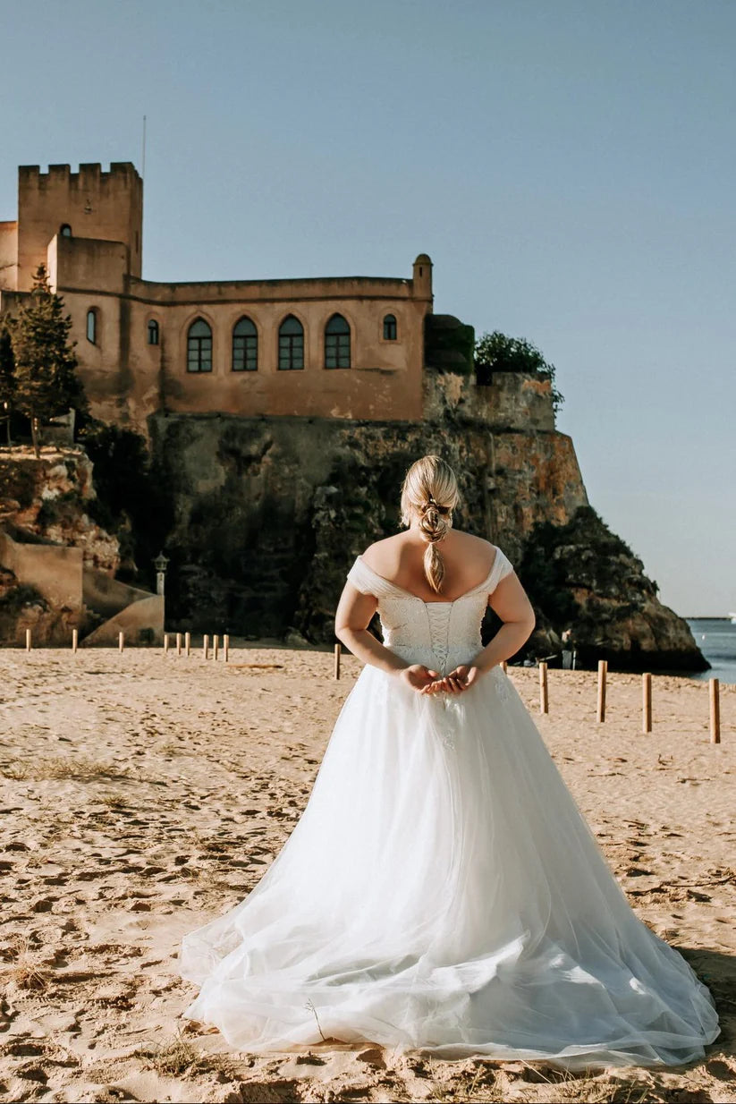Vestidos de novia de playa de talla grande con hombros descubiertos y cuello en V con cordones en la espalda vestidos de novia con Apliques de encaje vestidos de novia 