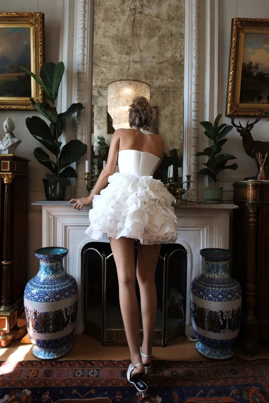 Short Wedding Dress with V-Neck and Voluminous Skirt Modern Princess Mermaid Vestido De Novia White Satin Bridal Gowns Bow Satin Court Train Mermaid Sleeves Satin