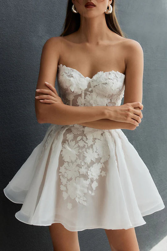 Abiti da sposa sexy mini abiti da sposa con abiti da sposa senza maniche da spicco