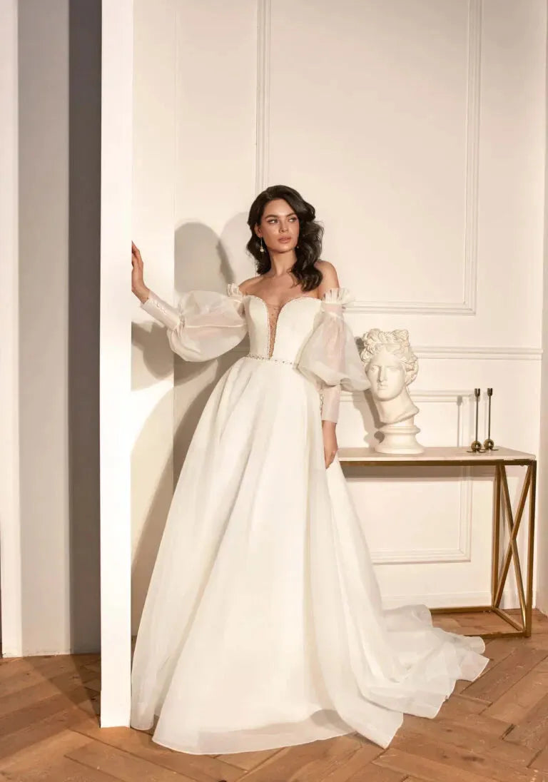 V-Neck Puff Sleeve Tulle Illusion Backless Bridal Gowns Sweep Train Vestidos De Novia Satin