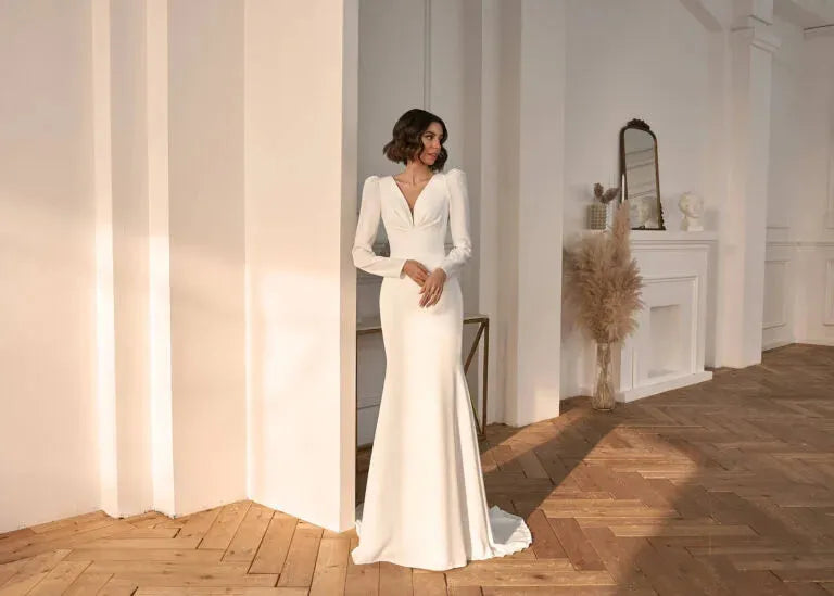 V-Neck Wedding Dresses Long Sleeve Sheath Bride Gown Sweep Train Pleats Satin Vestido De Novia Satin