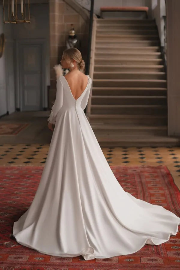 Deep V Neck Long Sleeve Crepe A Line Wedding Dress Elegant Flowers Open Floor Length Court Train Bridal Gown Satin