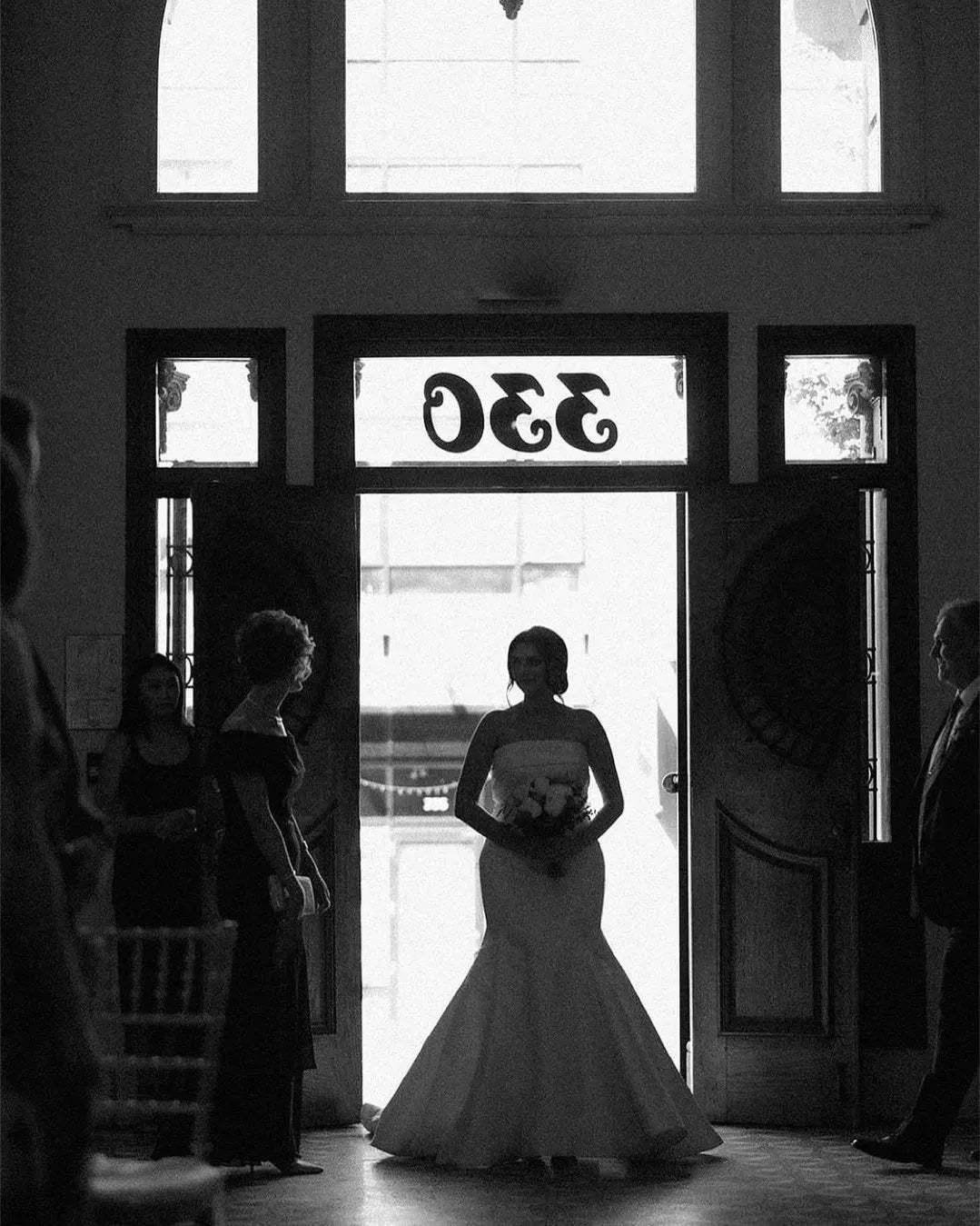 Modern Soft Satin Strapless Mermaid Wedding Grown Court Train Sexy Bride Dress vestidos de novia 78 20w