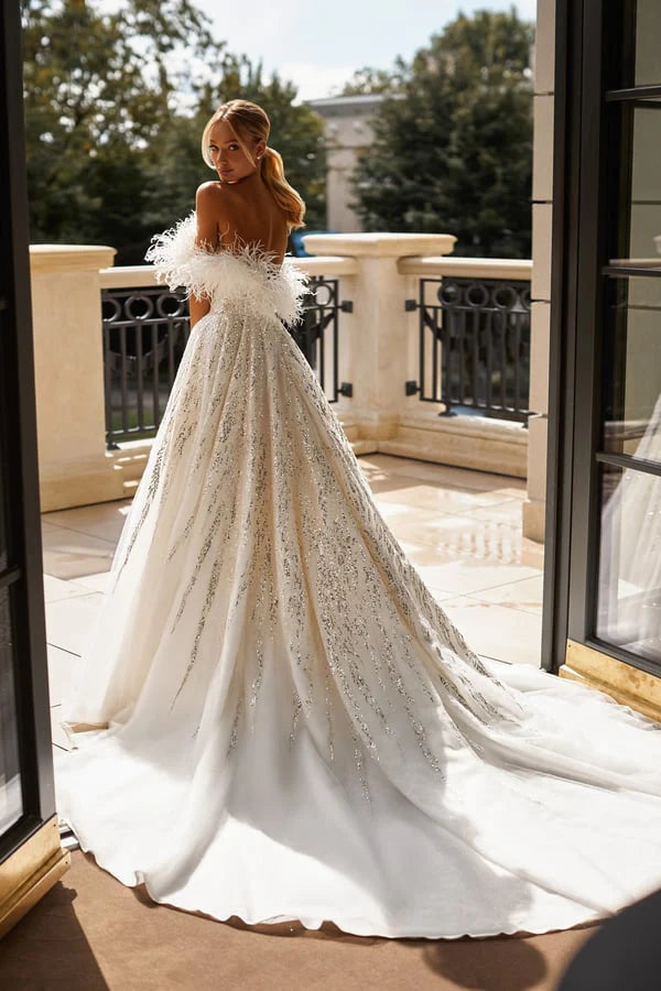 Abiti da sposa glamour La piuma del collo della barca decora gli abiti da sposa a-line dallo spalla abiti sexy vestidos de novi