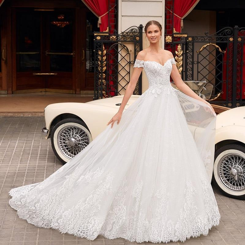 Popular Off Shoulder Wedding Dress V Neck Lace Appliques Tulle Court Train Bridal Dresses Marriage Gowns 2021