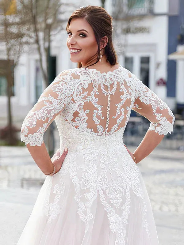 Exquisite Wedding Dresses Plue Size V Neck 3/4 Sleeves Bride Gowns Appliques Illusion Sweep Train Tulle A-Line Robe De Mariée Plus Size