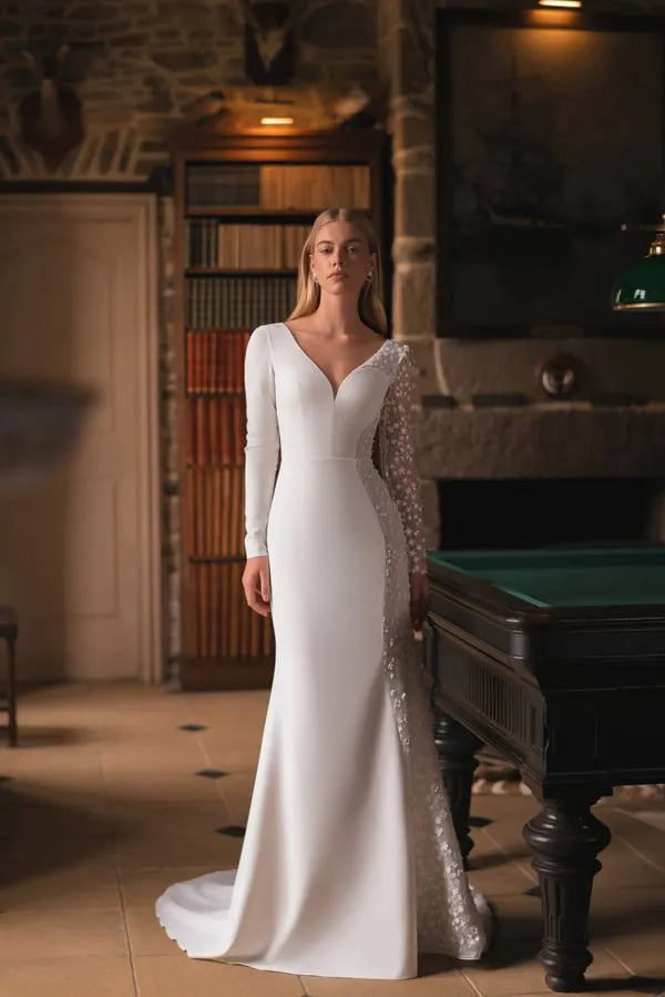 Mermaid Wedding Dress Charming Lace Applique V Neck Sarin with Tulle Elegant Long Sleeve Beach Satin