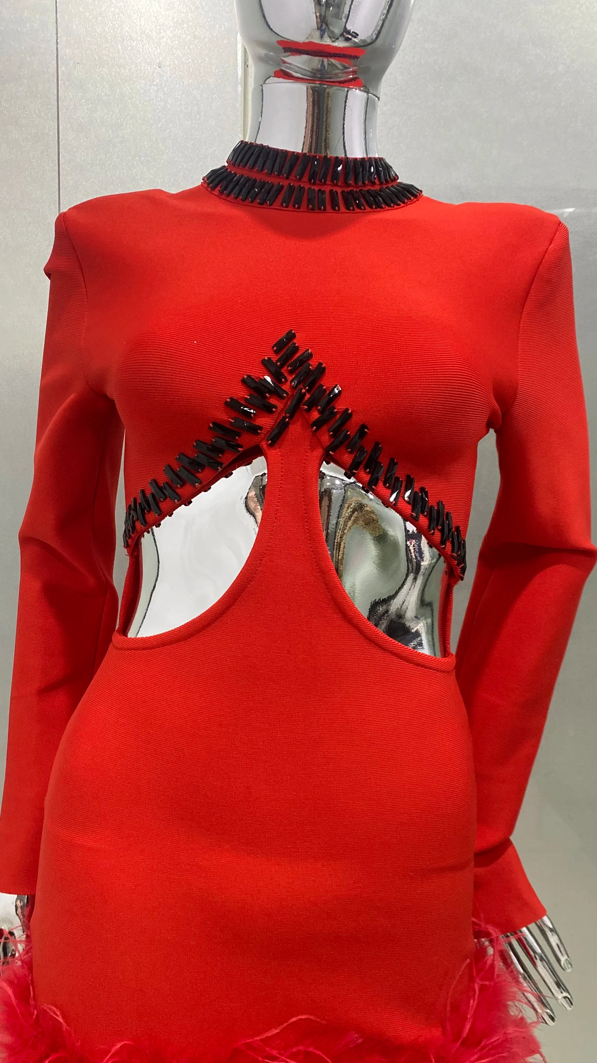 Gorgeous Feathers Sexy Hollow Out Red Mini Bandage Dress Fashion Woman Evening Dress Merry Christmmas Party Outfit