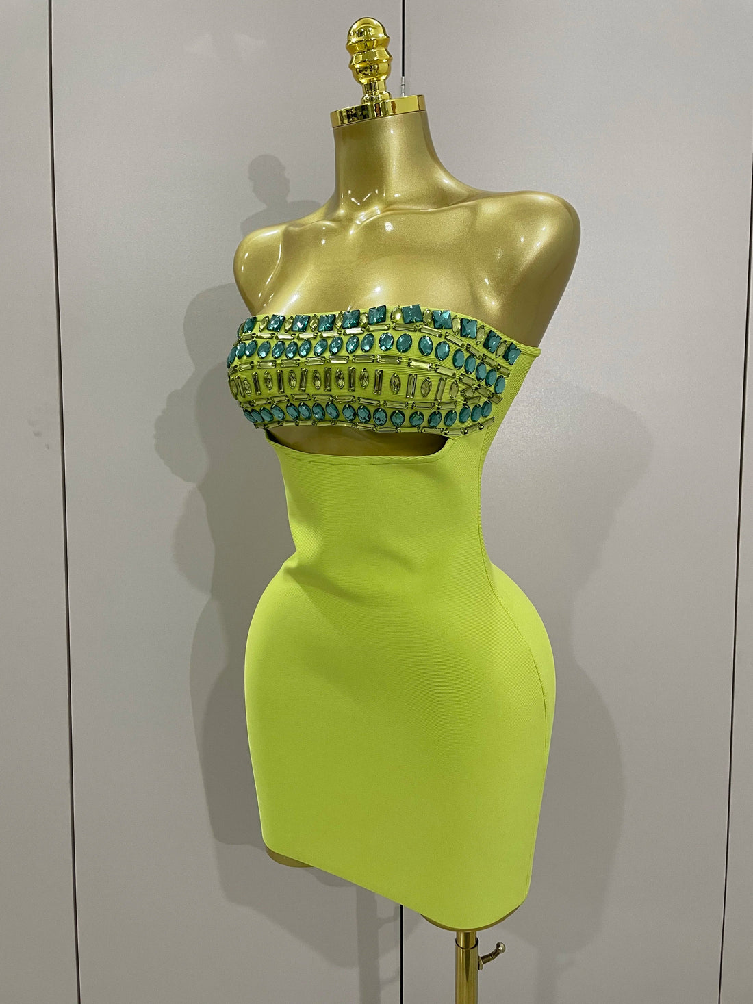 Luxury Sexy Strapless Sparkly Diamond Cut Out Bodycon Bandage Dress Women Celebrity Elegant Evening Party Birthday Outfit Light Green