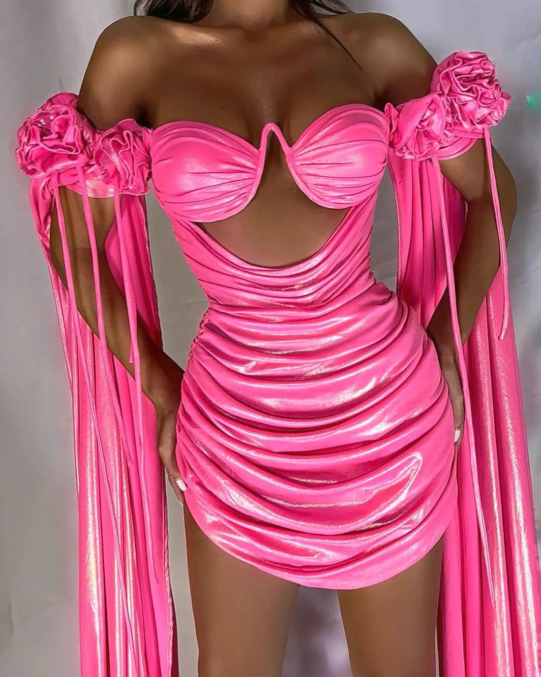 Chic Design Hot Pink Feather Short Prom Dresses with Cape Long Sleeves فساتين مناسبة رسمية Soft Leather Mini Party Dress