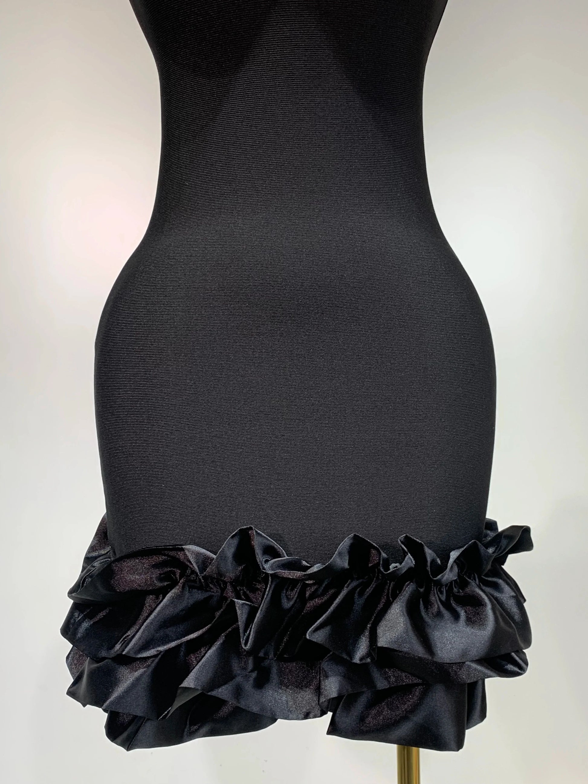 Women Spaghetti Strap Bodycon Short Dress Black Pleated Ruffle Hem Sleeveless Evening Party Cocktail Elegant Birthday Dresses