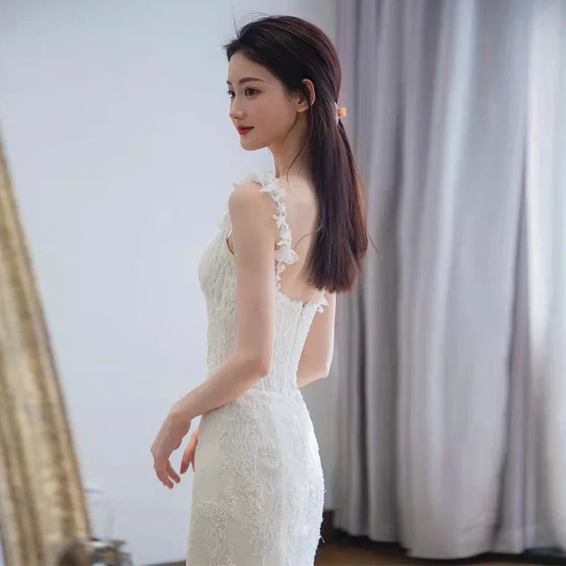 Weiße Spitze Meerjungfrau nachfolgend Braut Hochzeitskleid Elegante Luxus sexy Hosenträger Rückenfreier Abend Sommerkleider für Frauen
