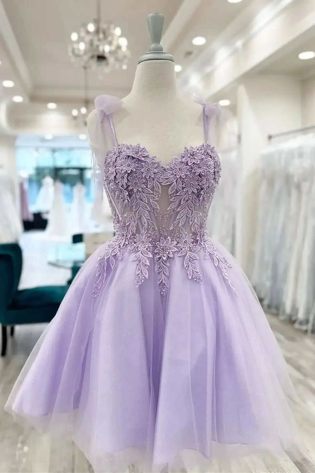 Lilac Short Prom Dresses Sweetheart Lace Applique Beaded Sequined Spaghetti Strap Ball Gown Mini Formal Party Evening Gowns lilac