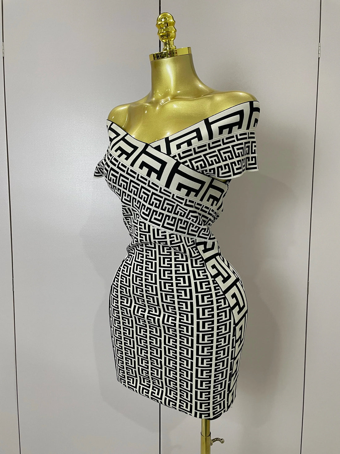 Women Sexy Jacquard Slash Neck Off Shoulder Bodycon Mini Bandage Dress Elegant Evening Birthday Party Dress black