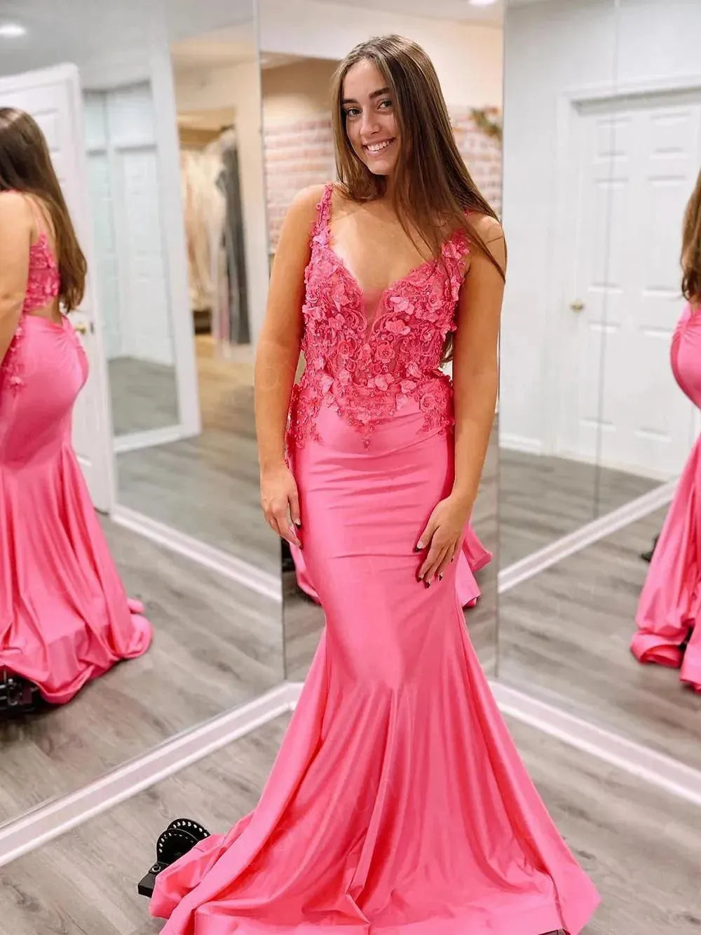 Hot Pink Appliques Prom Dresses V-neck Satin Mermaid فساتين السهرة Elegant Sleeveless Floor-Length vestidos verano moda as pic