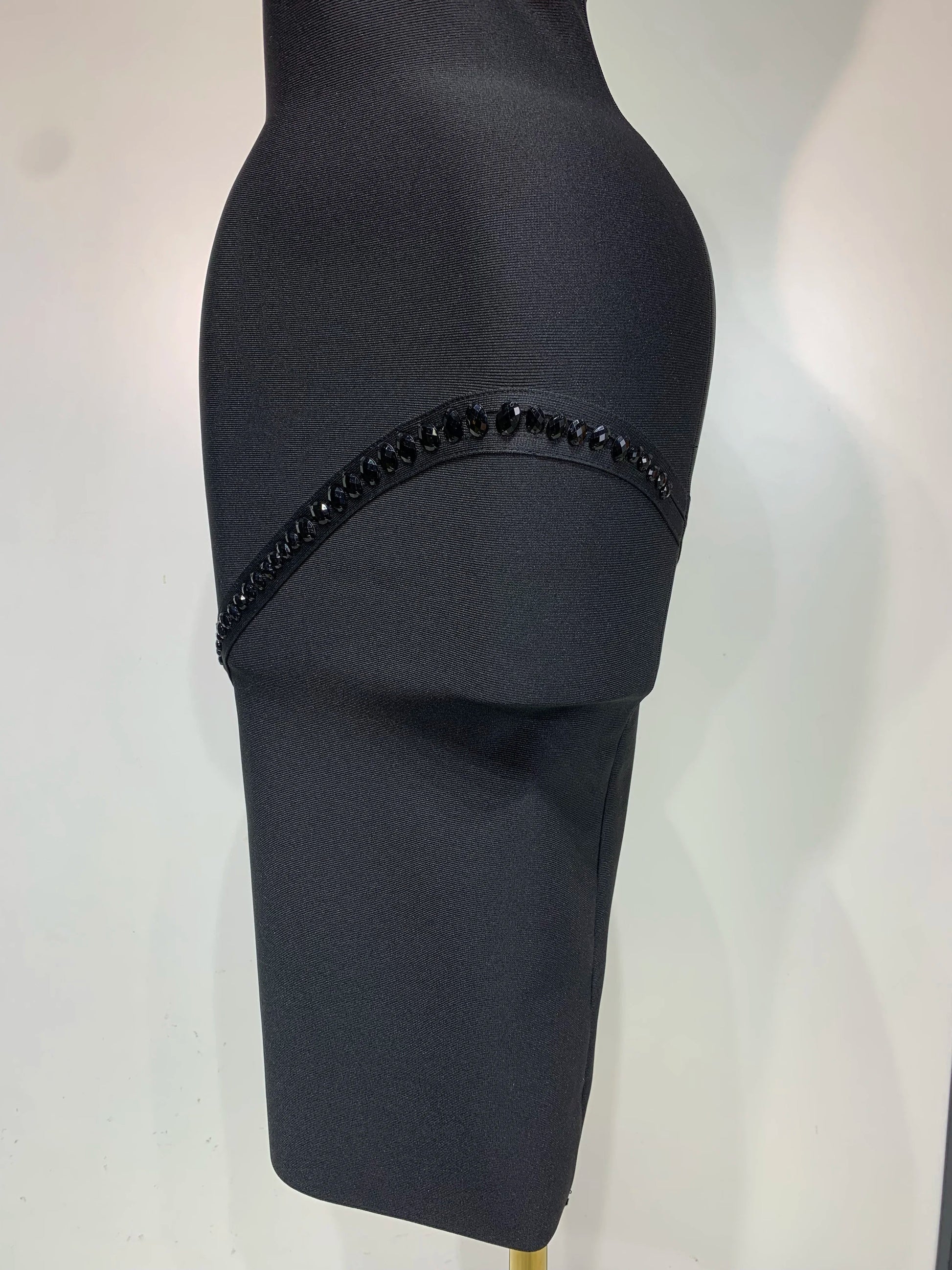 Elegant Women Sexy Black Design Bodycon Bandage Dress O-Neck Half Sleeve Medium Long Dresses Party Luxury Birthday Dresses