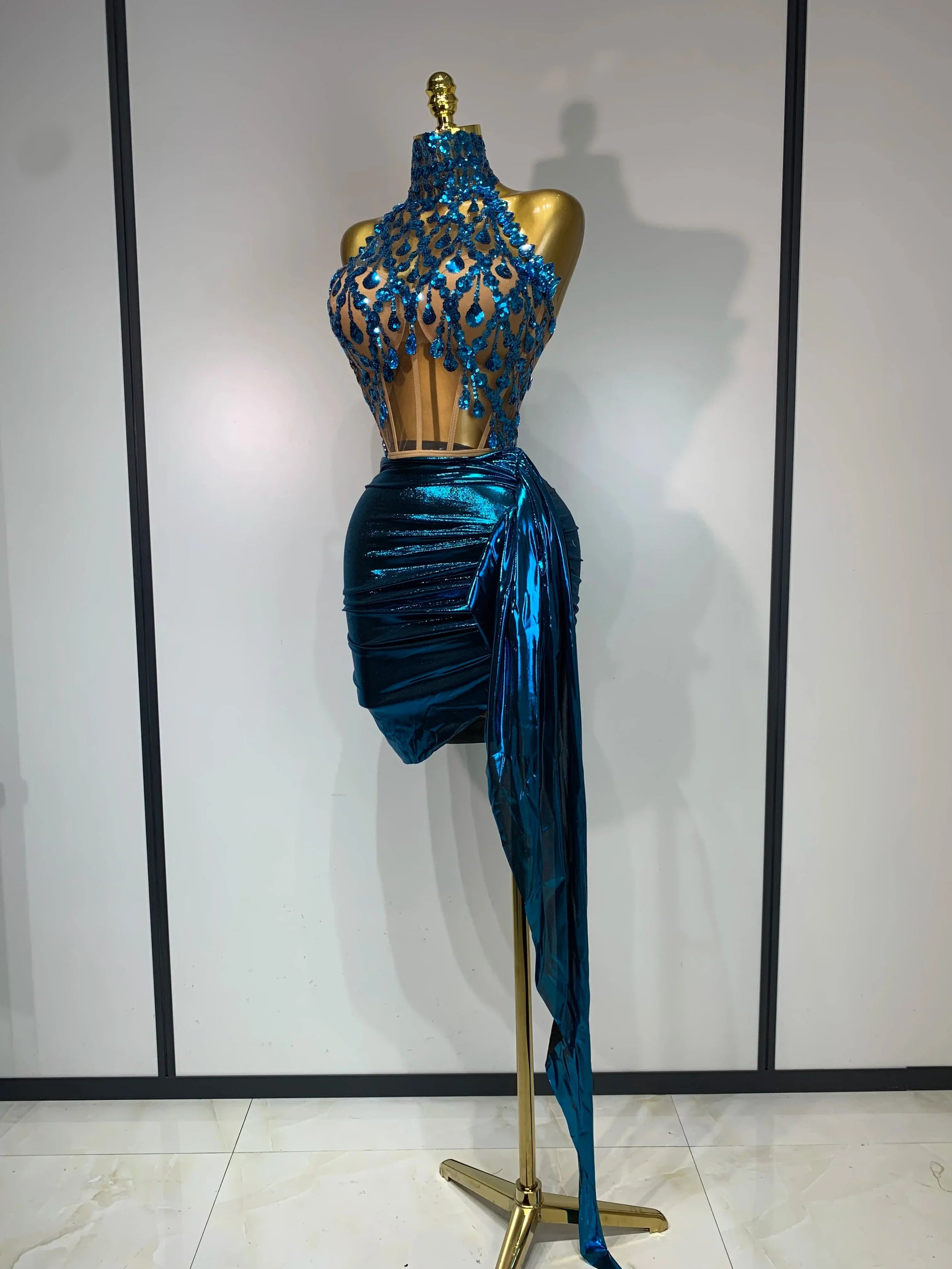 Luxury Rhinestone Sequined Backless Sexy Top Skirt Set Celebrate Evening Party Prom Gowns Nightclub Singer Stage Outfit