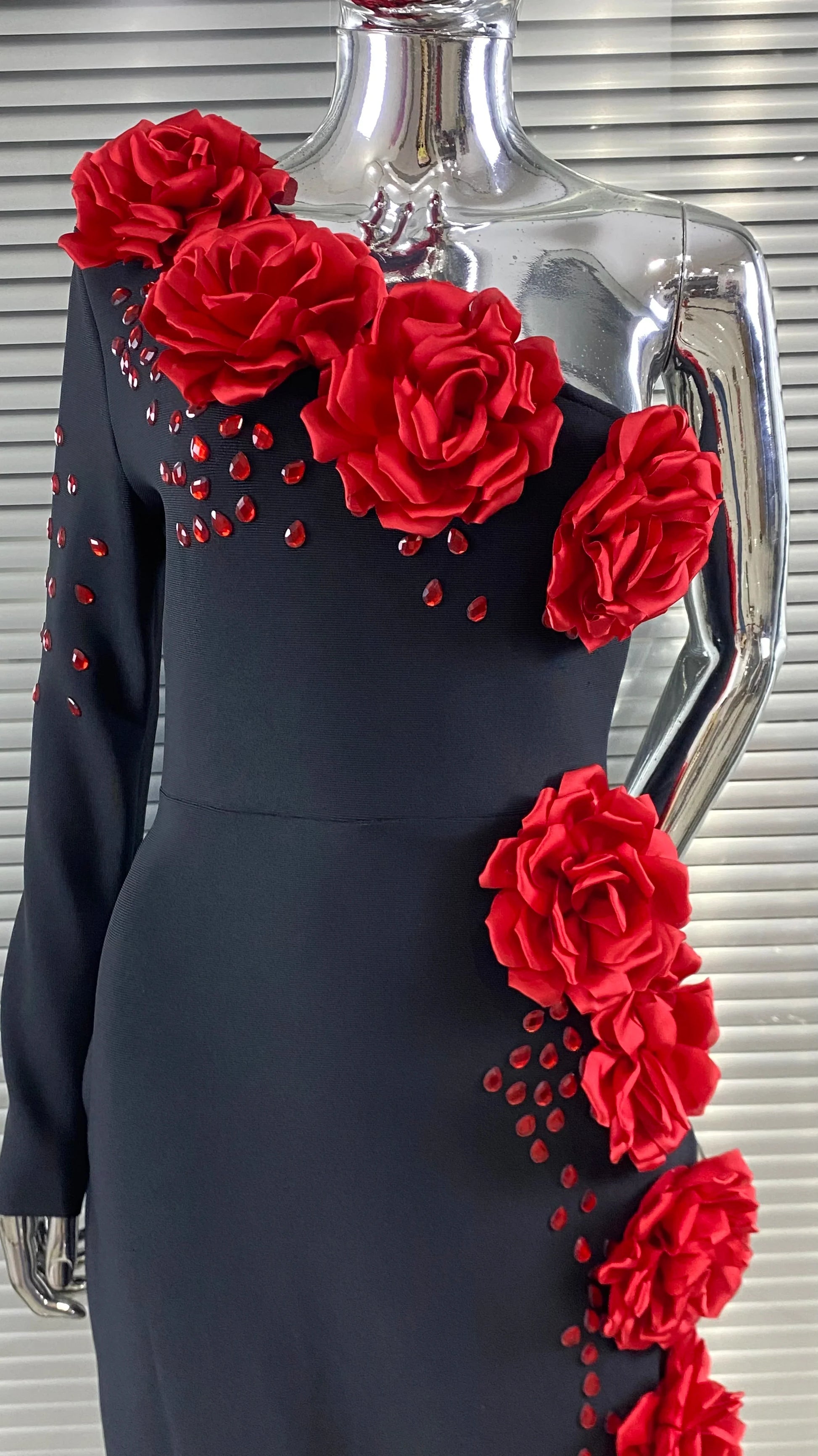 Red Flowers Shining Diamonds Sexy Oblique Shoulder Black Bandage Dress Woman Birthday Party Dress Wedding Party Outfit