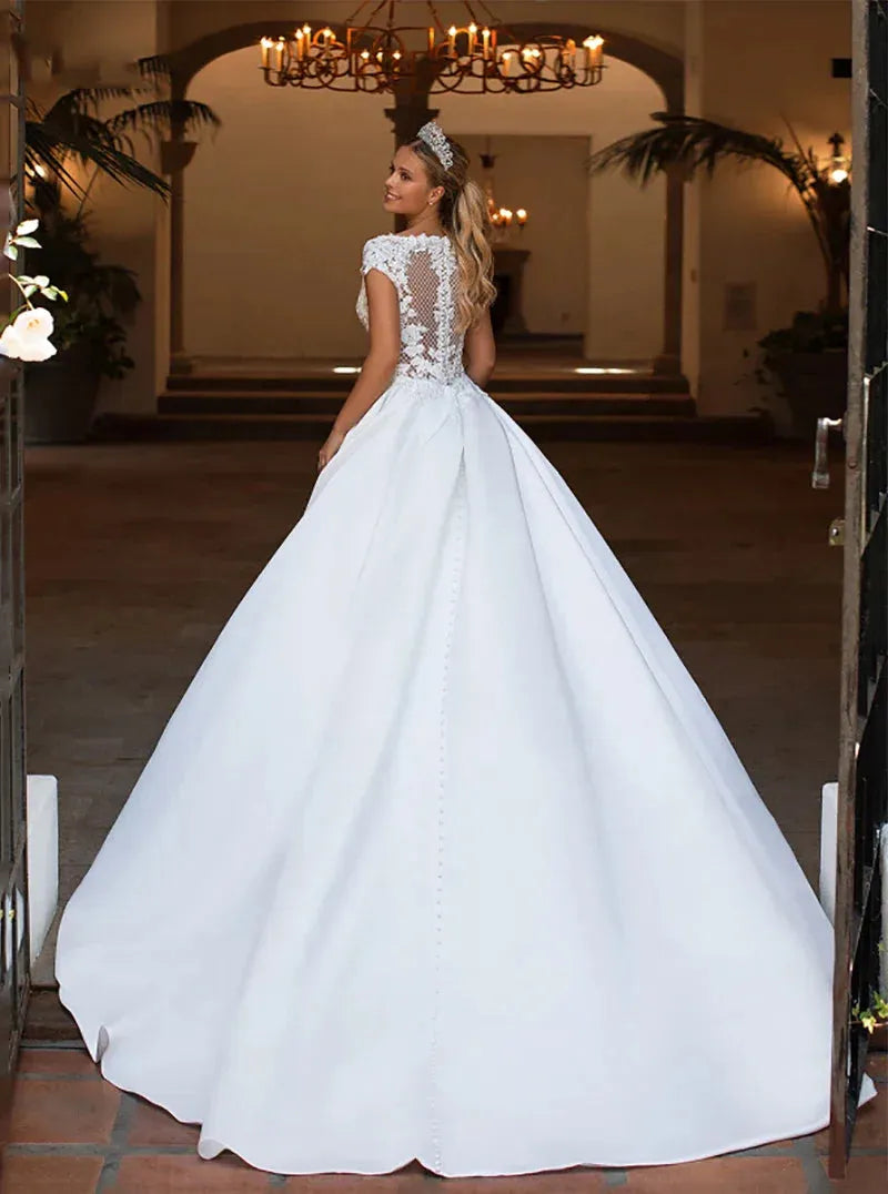 Satin Wedding Dresses Cap Sleeve Sexy V Neck Boho Bride Dresses Princess Wedding Gown Vestido de novia Ivory color 14w Satin