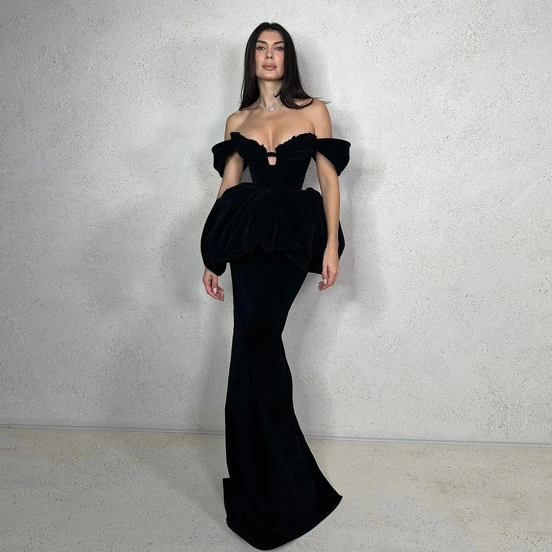 Couture Black Velvet Prom Dresses with Puffy Peplum Off the Shoulder Sheath Long Formal Party Dress Vestidos de fiesta Black