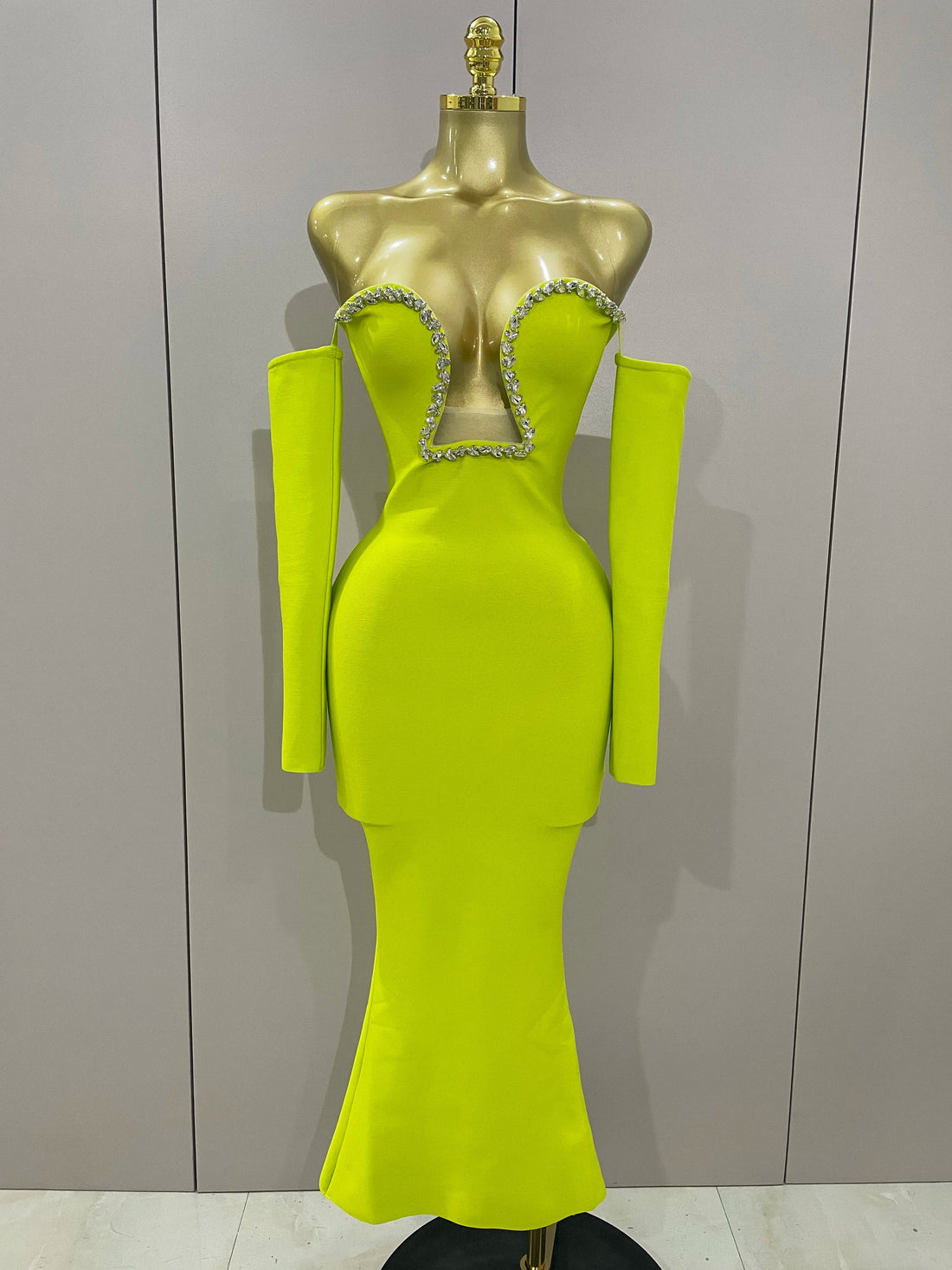 Sexy Off Shoulder Luxury Diamonds Long Bodycon Bandage Dress Women Celebrity Elegant Prom Gown Birthday Club Cocktail Dress Fluorescent Green