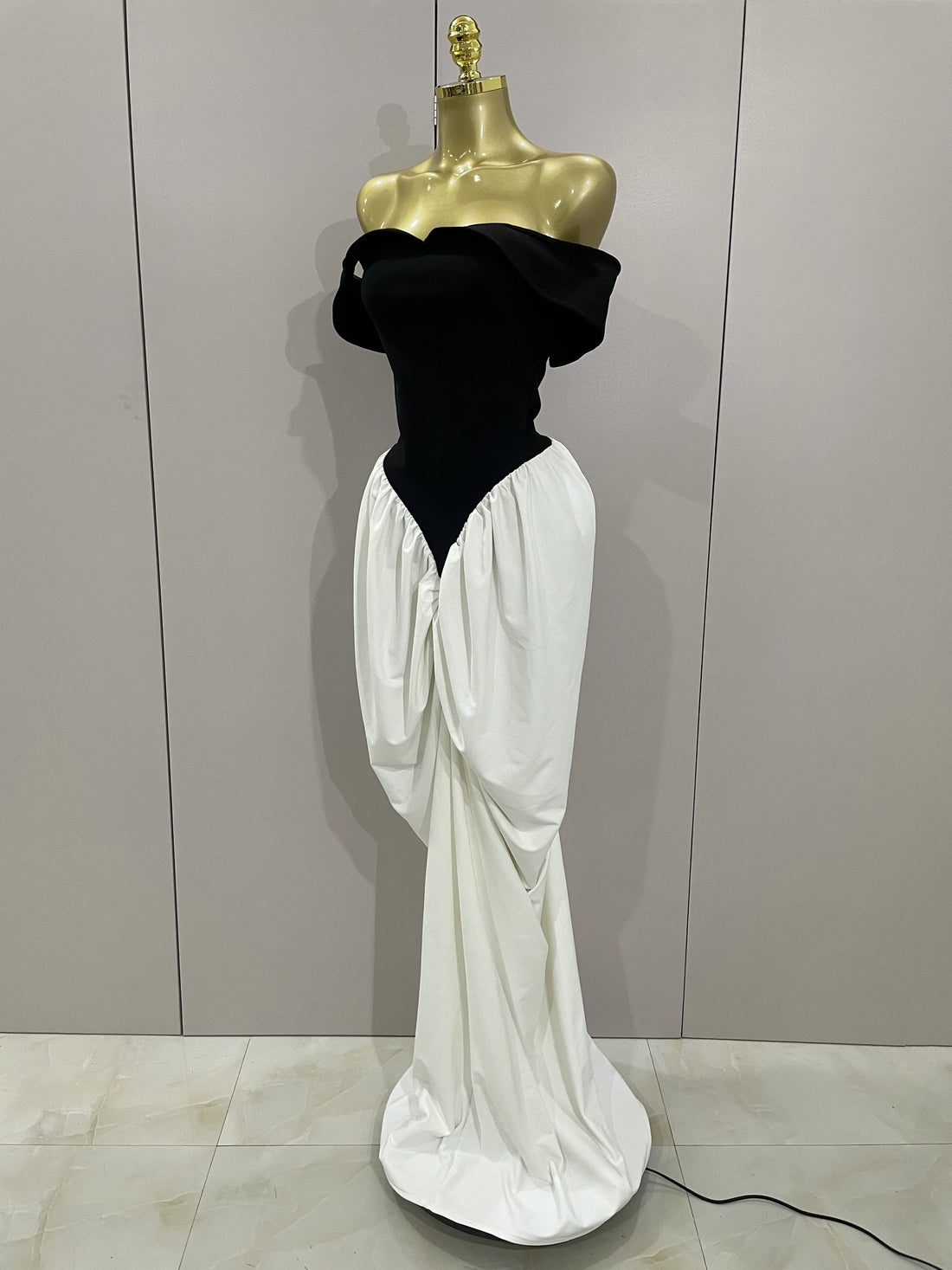 Sexy V Neck off-The-Shoulder Black And White Splicing Mermaid Floor-length dress Women Formal Evening Birthday Party Dress black
